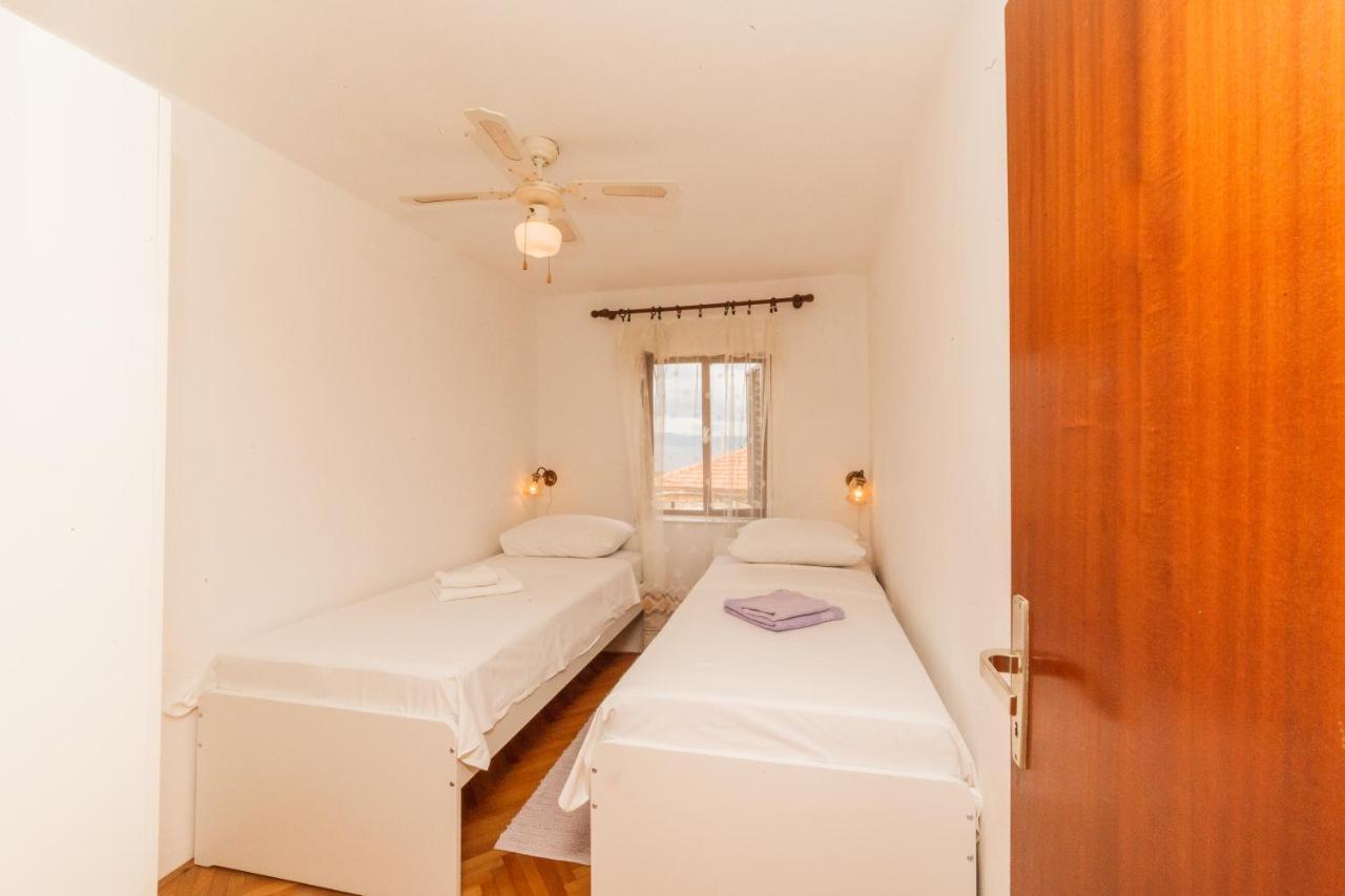 Apartments Fedrigo Sutivan Exterior photo